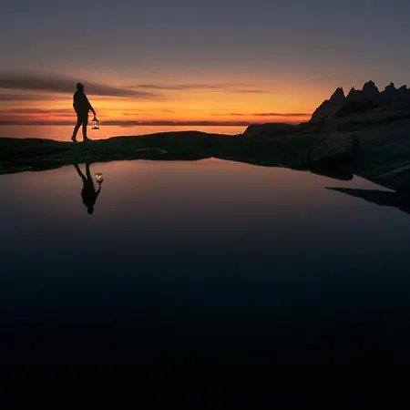 Skagi Bed & מלון