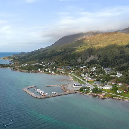 Skagi Bed & מלון Skaland